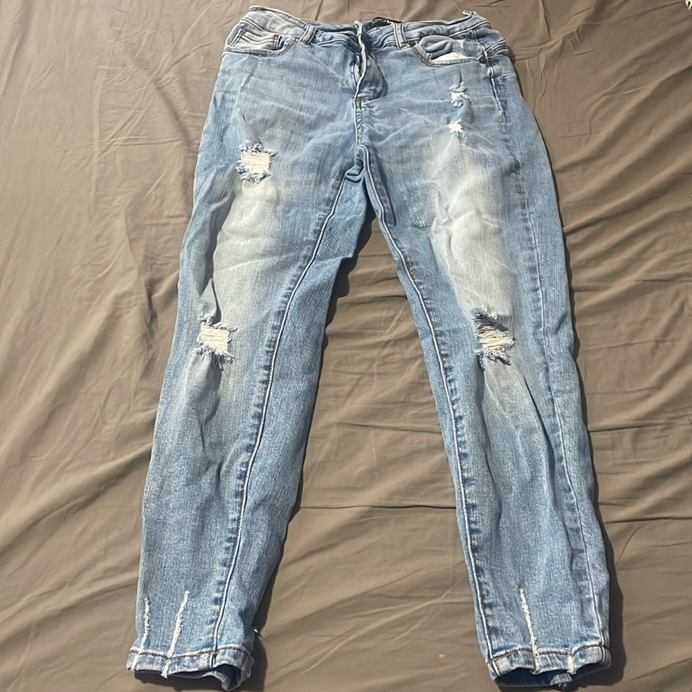 Light Distressed Jeans